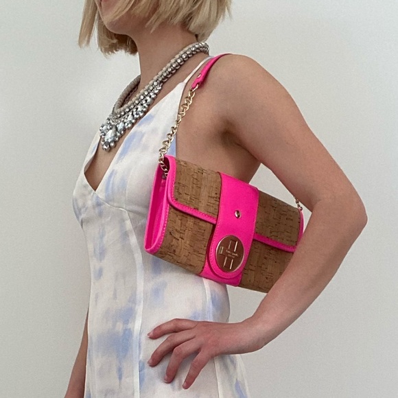 kate spade Handbags - Neon Pink and Cork Kate Spade Ava clutch w. chain